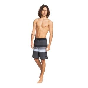 Quicksilver Vista Beachshort 19in Board Short NWT